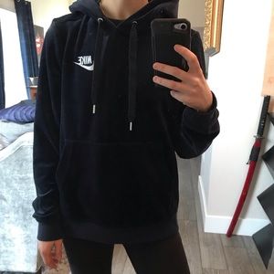 Women’s Nike Velour Hoodie (S)